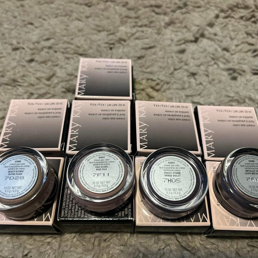 Mary Kay Cream Eyeshadow Set - Brown and Cream
